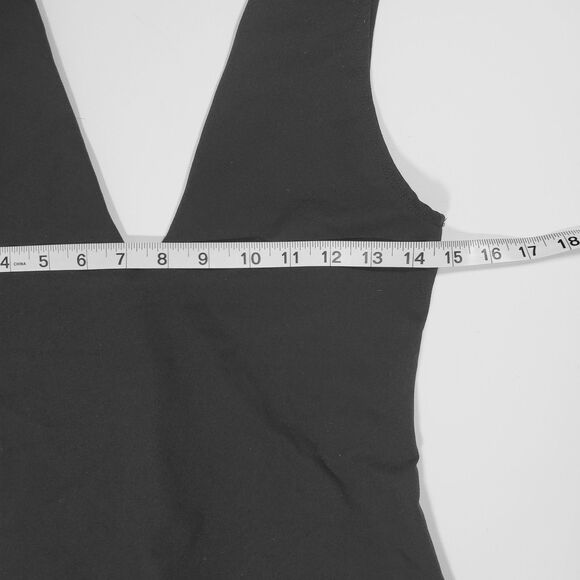 Free People Women’s Bodysuit Medium Black Sleeveless Plunge V-Neck Basic Classic - Picture 5 of 8